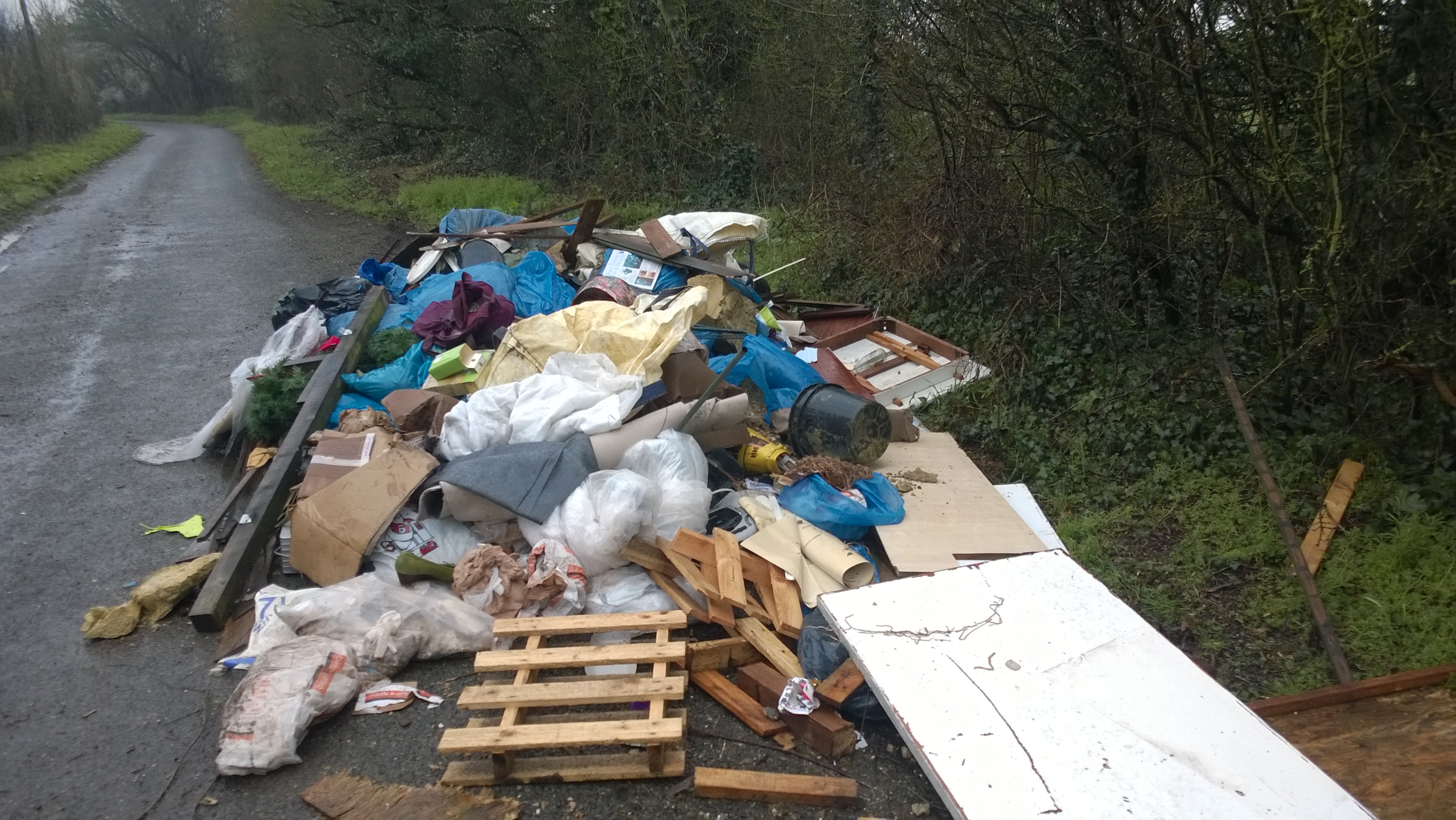 Flytipping at Spurlings Road