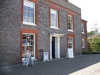 An image of the tourist information centre.