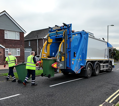 Waste collection vehicle