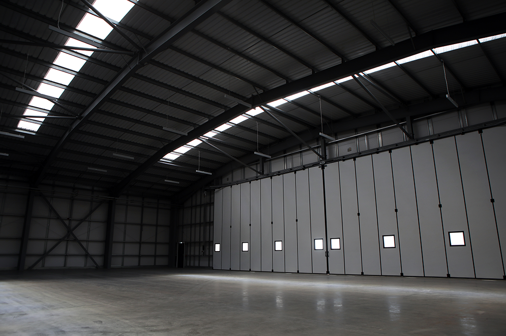 Airside hanger doors