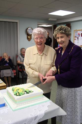 Deputy Mayor of Fareham, Cllr Mrs Pamela Bryant and Audrey Longman