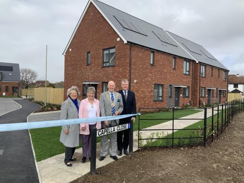 Mayor opens Capella Close 